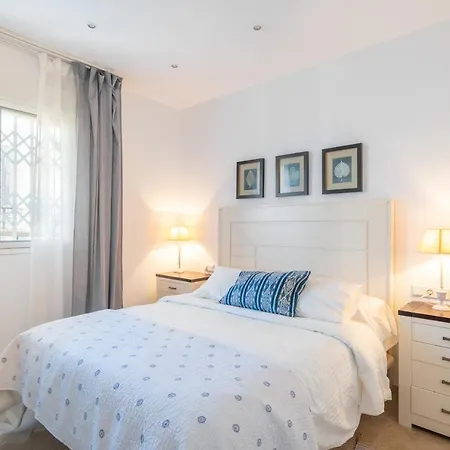 Atico 2 Terrazas Junto Al Mar By Rent Me * エステポナ