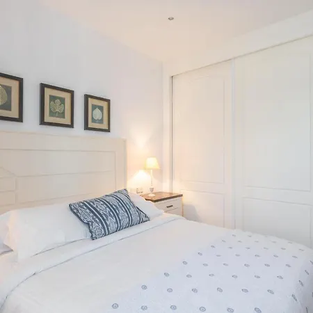 Atico 2 Terrazas Junto Al Mar By Rent Me Appartement Estepona